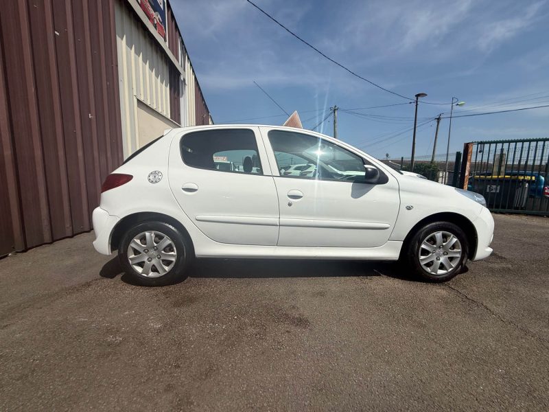 PEUGEOT 206+ 1.4I - 8V 75CV PACK LIMITED ETHANOL  2009