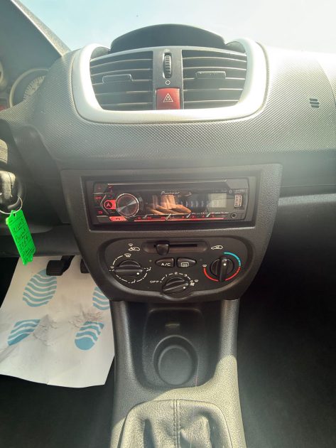 PEUGEOT 206+ 1.4I - 8V 75CV PACK LIMITED ETHANOL  2009