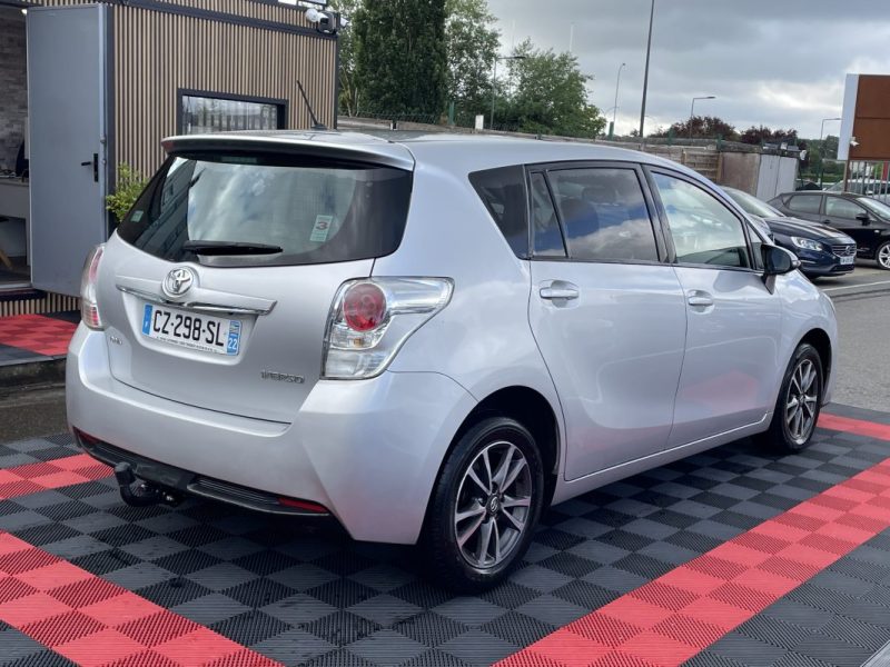 TOYOTA VERSO 2.0L D-4D 124 CV GARANTIE 3/12 MOIS 2013
