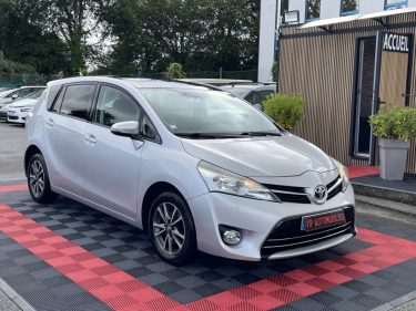 TOYOTA VERSO 2.0L D-4D 124 CV GARANTIE 3/12 MOIS 2013
