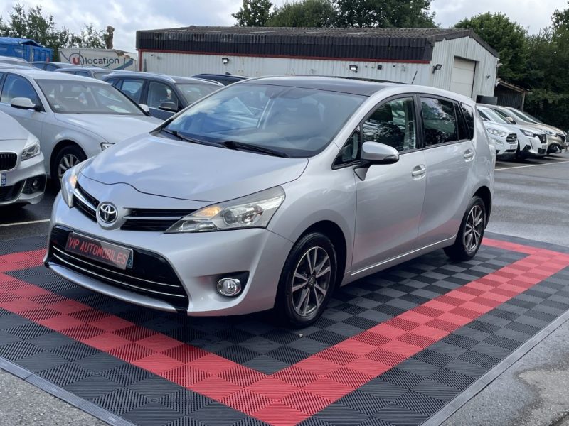 TOYOTA VERSO 2.0L D-4D 124 CV GARANTIE 3/12 MOIS 2013