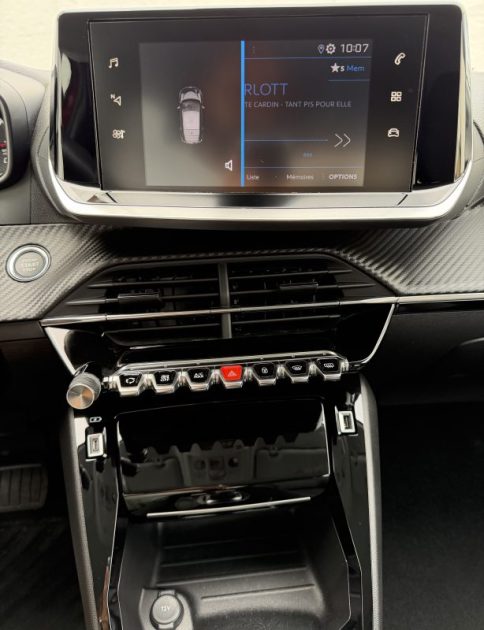 PEUGEOT 208  II ALLURE 100 CV EAT8 1 ERE MAIN GARANTIE 6 MOIS  