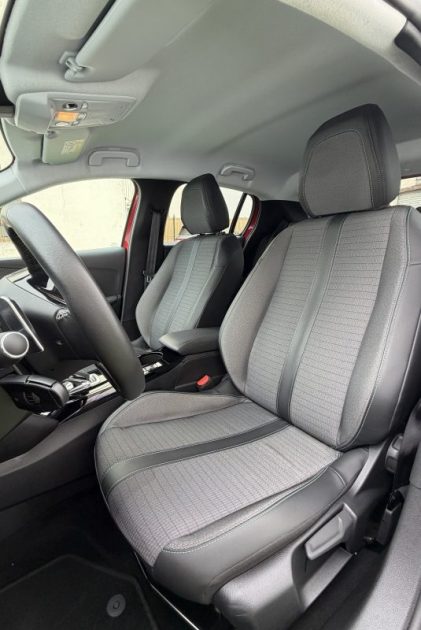PEUGEOT 208  II ALLURE 100 CV EAT8 1 ERE MAIN GARANTIE 6 MOIS  
