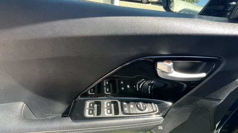 KIA NIRO PREMIUM HYBRIDE ATTELAGE JBL