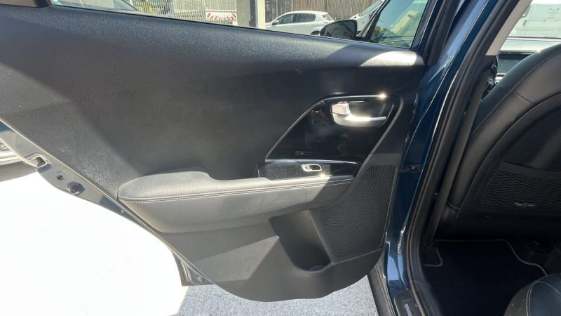 KIA NIRO PREMIUM HYBRIDE ATTELAGE JBL