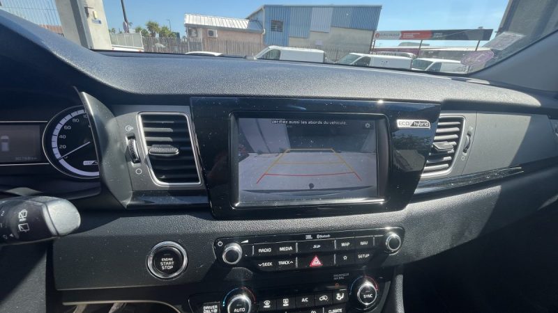 KIA NIRO PREMIUM HYBRIDE ATTELAGE JBL