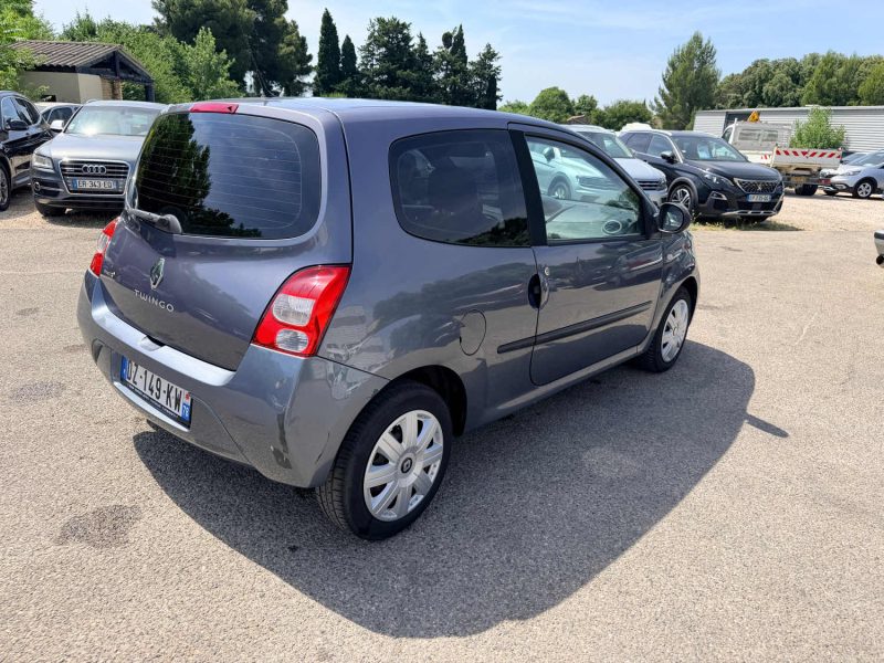 RENAULT TWINGO II 1.2 60CV AUTHENTIQUE 121MKM