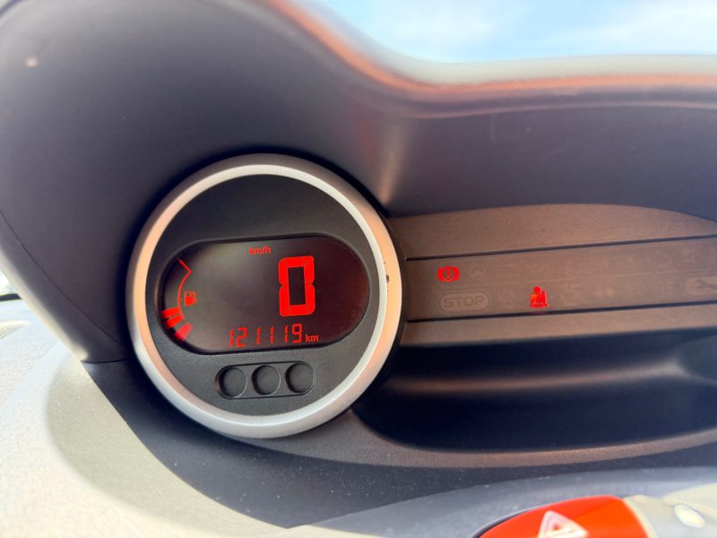 RENAULT TWINGO II 1.2 60CV AUTHENTIQUE 121MKM