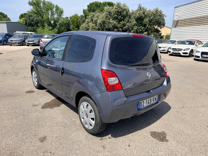 RENAULT TWINGO II 1.2 60CV AUTHENTIQUE 121MKM