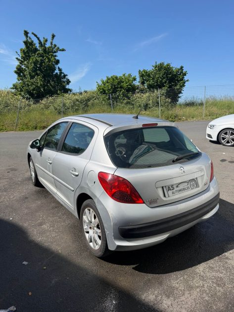 PEUGEOT 207 1.6i 109ch EXECUTIVE