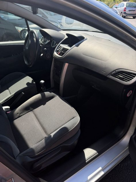PEUGEOT 207 1.6i 109ch EXECUTIVE