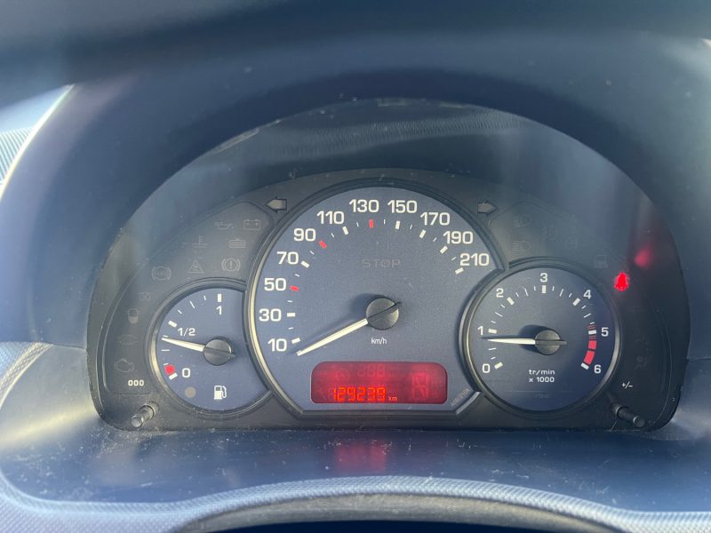 PEUGEOT 1007 