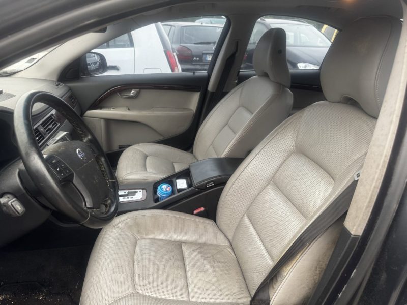 VOLVO S80 2.5 T MOMENTUM 231CH 2007