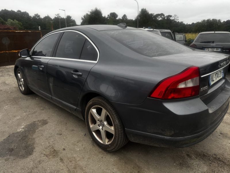 VOLVO S80 2.5 T MOMENTUM 231CH 2007