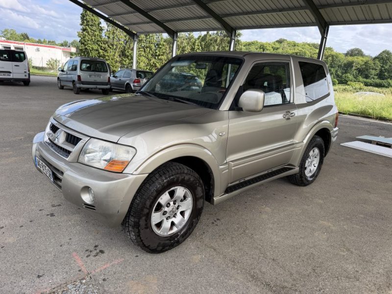 MITSUBISHI PAJERO 3.2 DI-D ELEGANCE 1er main
