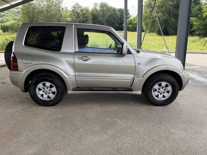 MITSUBISHI PAJERO 3.2 DI-D ELEGANCE 1er main