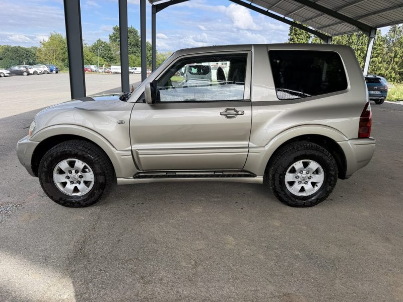 MITSUBISHI PAJERO 3.2 DI-D ELEGANCE 1er main
