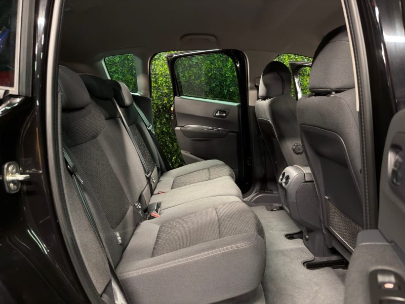 PEUGEOT 3008 PHASE 2 STYLE 1.2 TURBO 130 Cv 1ERE MAIN - GARANTIE 1 AN