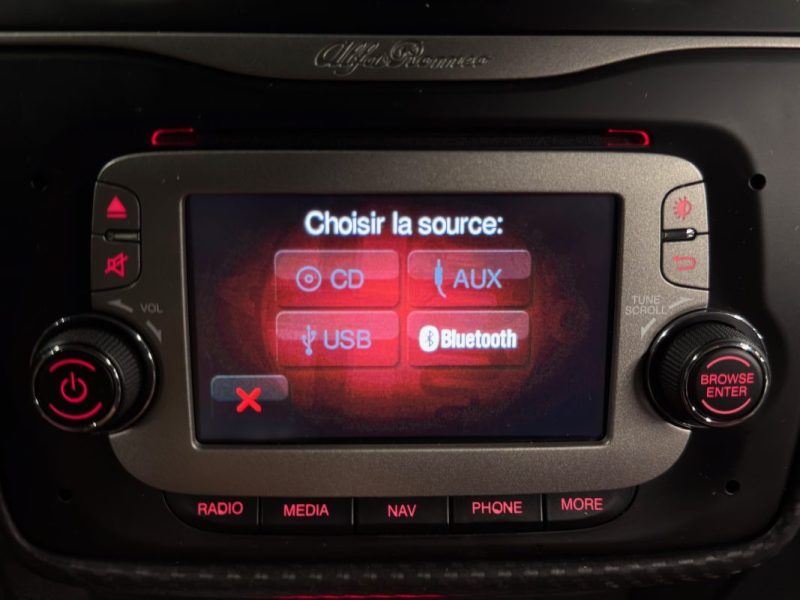 ALFA ROMEO MITO Phase 2 EXCLUSIVE 1.4 TB MultiAir 135 S&S 1ERE MAIN INTERIEUR CUIR - GARANTIE 1 AN