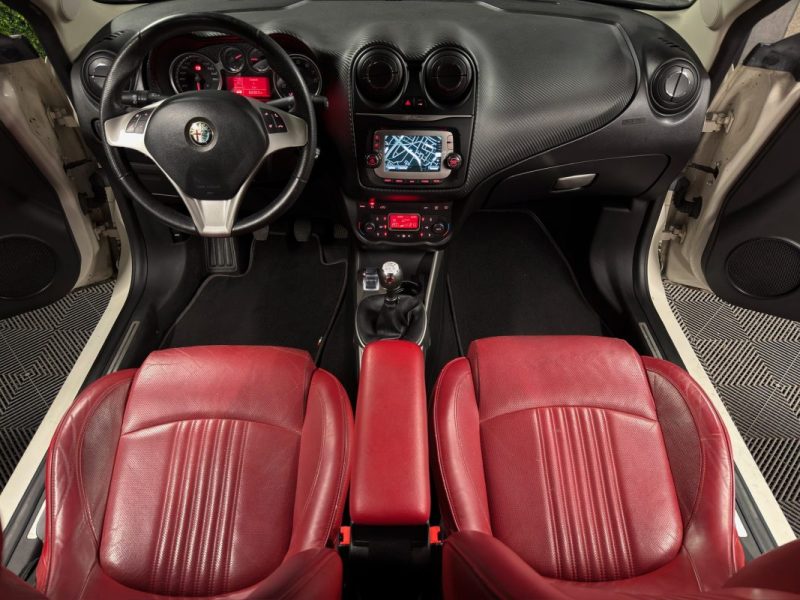 ALFA ROMEO MITO Phase 2 EXCLUSIVE 1.4 TB MultiAir 135 S&S 1ERE MAIN INTERIEUR CUIR - GARANTIE 1 AN