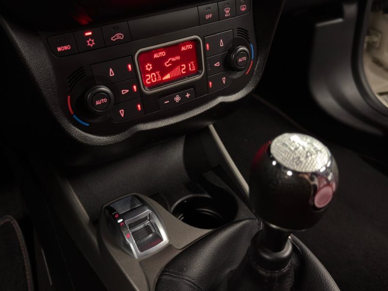 ALFA ROMEO MITO Phase 2 EXCLUSIVE 1.4 TB MultiAir 135 S&S 1ERE MAIN INTERIEUR CUIR - GARANTIE 1 AN