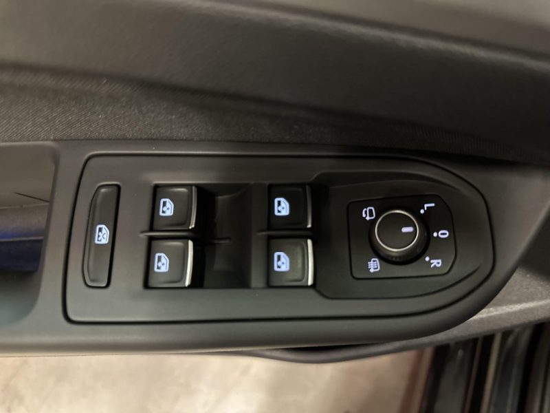 VOLKSWAGEN GOLF LIFE BUSINESS 1.0 ETSI 110CV DSG7 - 1ère Main - Garantie 6 mois -