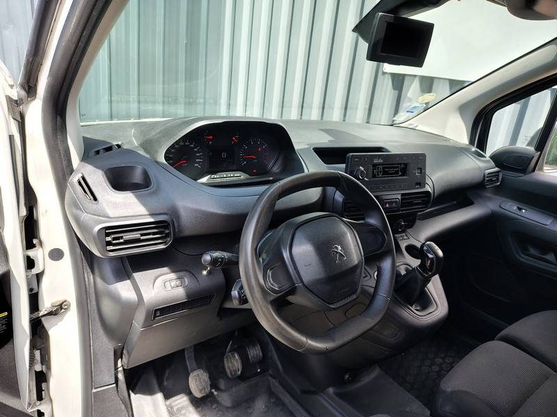 Peugeot Partner 100ch – 40 500 km – Garantie 39,90/mois – 11 000 HT