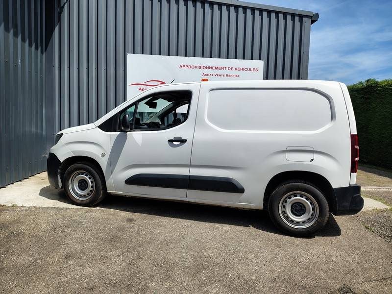 Peugeot Partner 100ch – 40 500 km – Garantie 39,90/mois – 11 000 HT