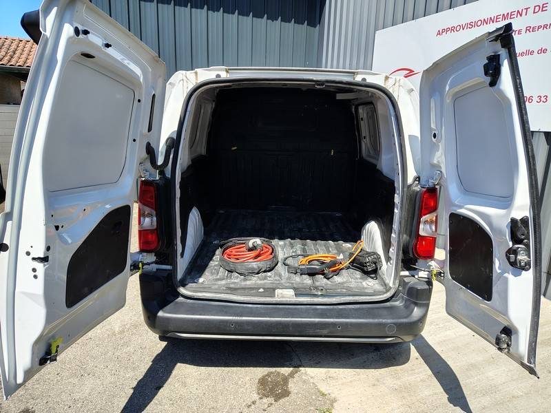 CITROËN BERLINGO III VAN FOURGON TAILLE M – MOTEUR ÉLECTRIQUE 136 CH (100 kW) – BATTERIE 50 kWh – DR