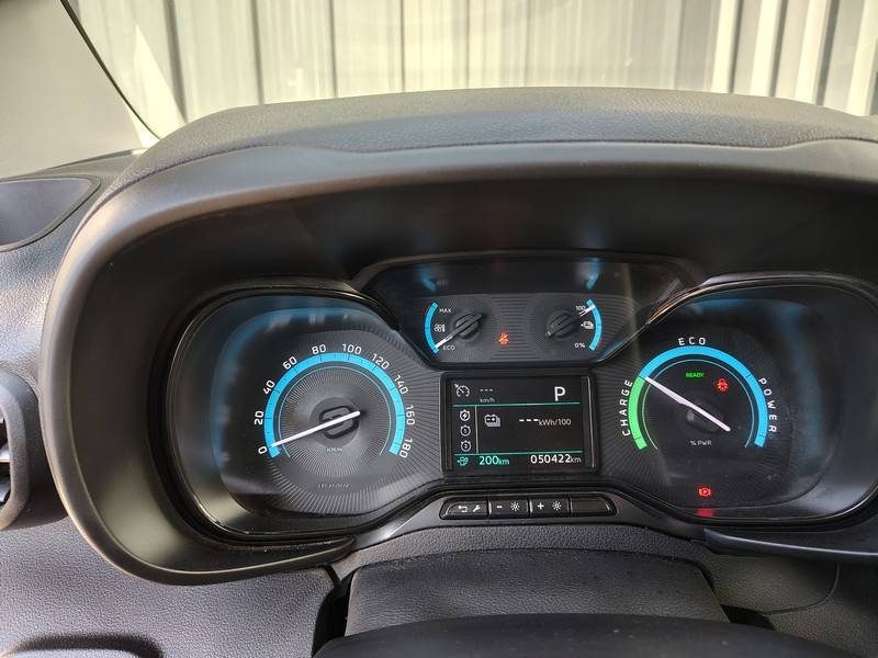 CITROËN BERLINGO III VAN FOURGON TAILLE M – MOTEUR ÉLECTRIQUE 136 CH (100 kW) – BATTERIE 50 kWh – DR