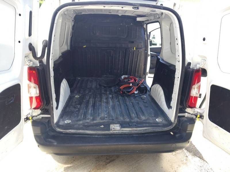 CITROËN BERLINGO III VAN FOURGON TAILLE M – MOTEUR ÉLECTRIQUE 136 CH (100 kW) – BATTERIE 50 kWh – DR