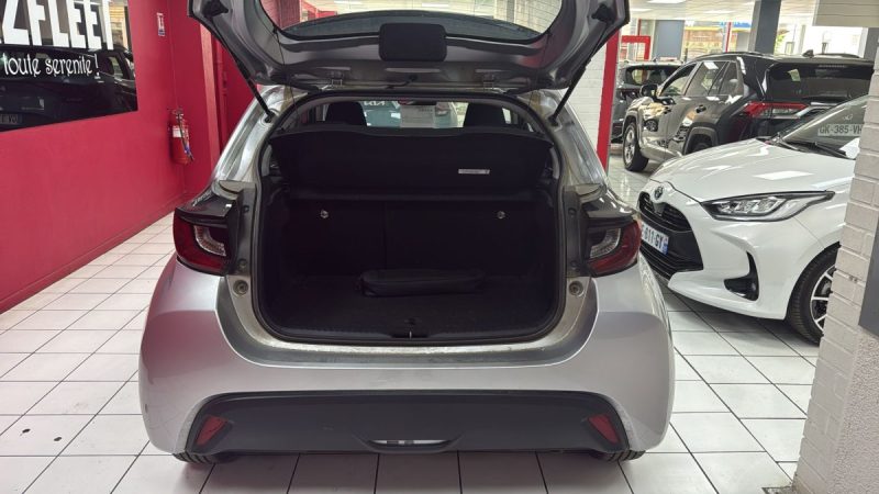 TOYOTA YARIS 4 BERLINE 116cv DYNAMIC BUSINESS 2022/1 ERE MAIN/TVA RECUPERABLE