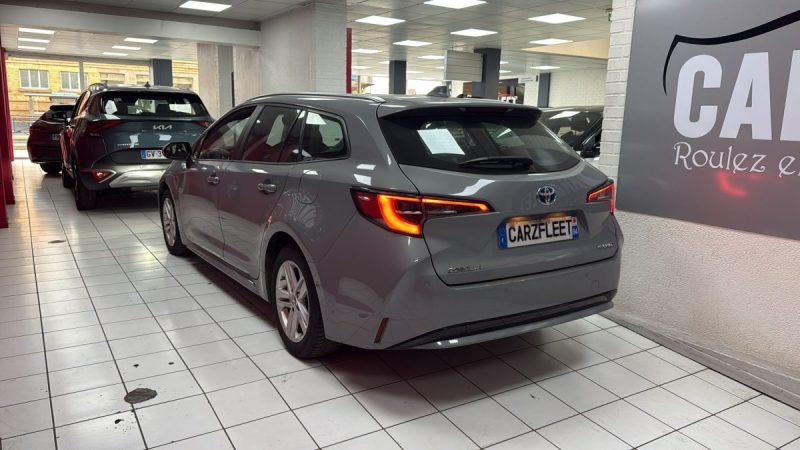 TOYOTA COROLLA TOURING SPORTS 122cv DYNAMIC BUSINESS/1 ERE MAIN/TVA RECUPERABLE