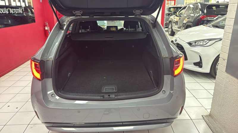 TOYOTA COROLLA TOURING SPORTS 122cv DYNAMIC BUSINESS/1 ERE MAIN/TVA RECUPERABLE