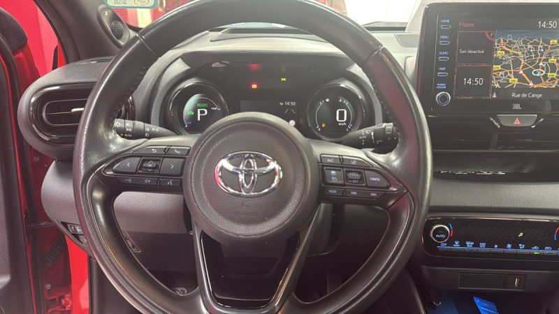 TOYOTA YARIS 4 BERLINE 116cv PREMIERE TOIT PANORAMIQUE/1 ERE MAIN/TVA RECUPERABLE