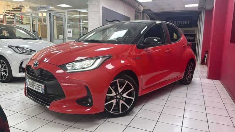 TOYOTA YARIS 4 BERLINE 116cv PREMIERE TOIT PANORAMIQUE/1 ERE MAIN/TVA RECUPERABLE