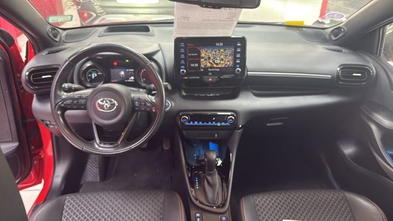 TOYOTA YARIS 4 BERLINE 116cv PREMIERE TOIT PANORAMIQUE/1 ERE MAIN/TVA RECUPERABLE