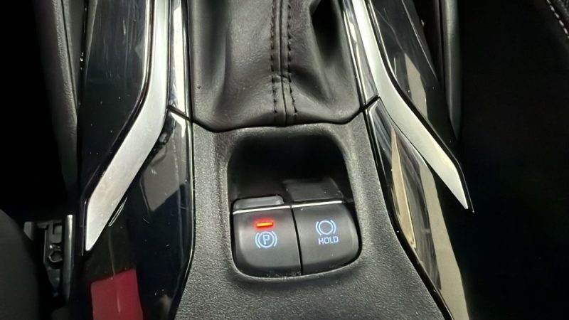 TOYOTA COROLLA BERLINE 122cv DYNAMIC BUSINESS/1 ERE MAIN/TVA RECUPERABLE