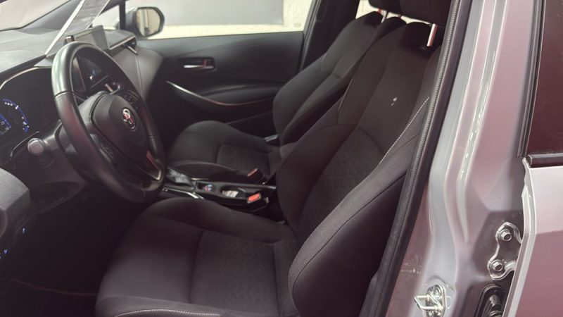TOYOTA COROLLA BERLINE 122cv DYNAMIC BUSINESS/1 ERE MAIN/TVA RECUPERABLE