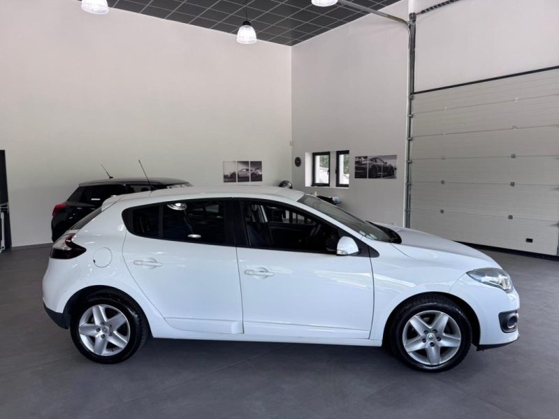 RENAULT MEGANE III 1.5 DCI 95cv PHASE 3 / 1 ere MAIN