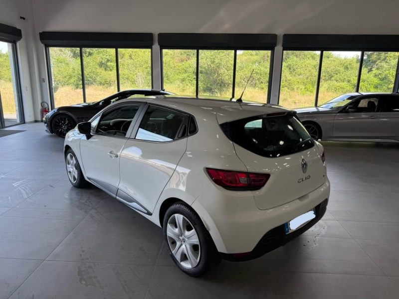 RENAULT CLIO IV 0.9Tce 90cv / 1ere MAIN / 5 PLACES / GPS/ 100 000Km