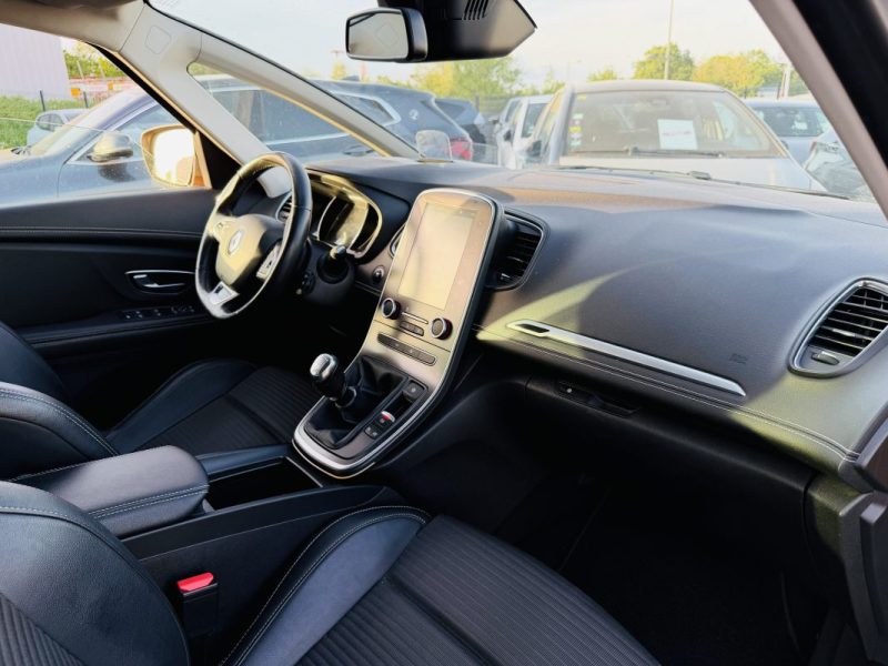 RENAULT SCENIC IV 1.6 DCI 130ch INTENS / TOIT PANORAMIQUE