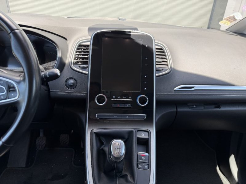 RENAULT GRAND SCENIC IV TCe 140 FAP - Finition INTENS - 7 PLACES - ENTRETIEN COMPLET