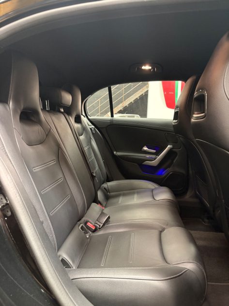 MAGNIFIQUE MERCEDES CLASSE A250e 218CH AMG LINE (APPLE CARPLAY, CAMÉRA DE RECUL, SIÈGES ÉLECTRIQUES)