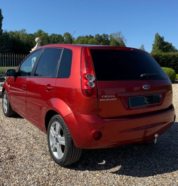 FORD FIESTA SENSO PLUS DURASHIFT 1.4 tdci 68ch RÉGULATEUR / CLIM / ATTELAGE