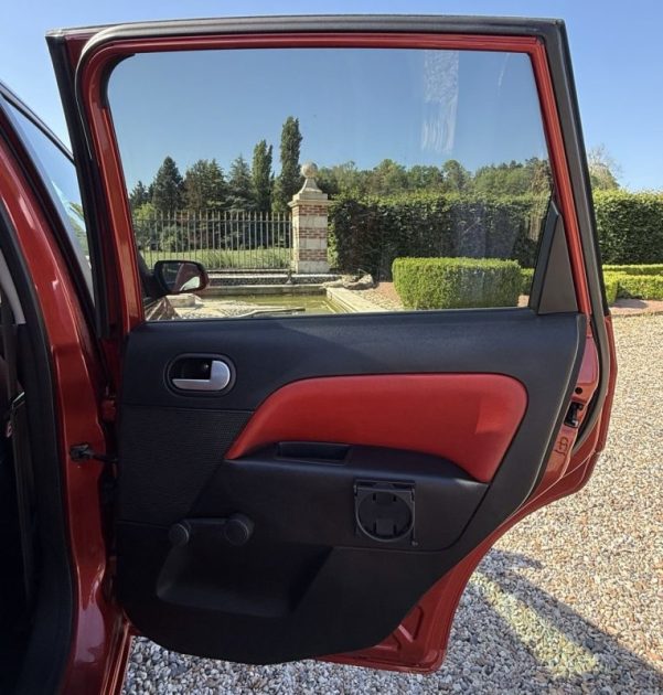 FORD FIESTA SENSO PLUS DURASHIFT 1.4 tdci 68ch RÉGULATEUR / CLIM / ATTELAGE