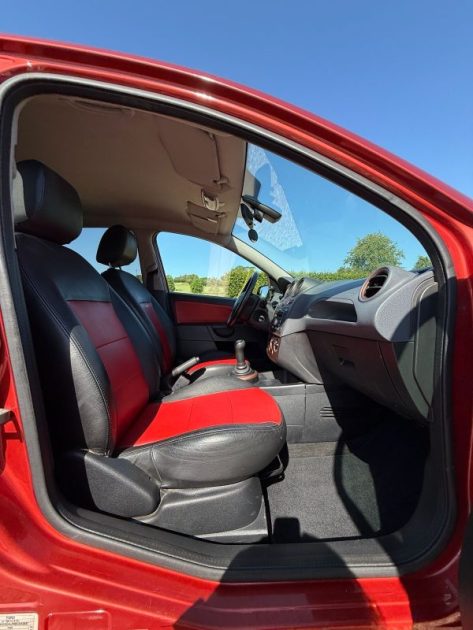 FORD FIESTA SENSO PLUS DURASHIFT 1.4 tdci 68ch RÉGULATEUR / CLIM / ATTELAGE
