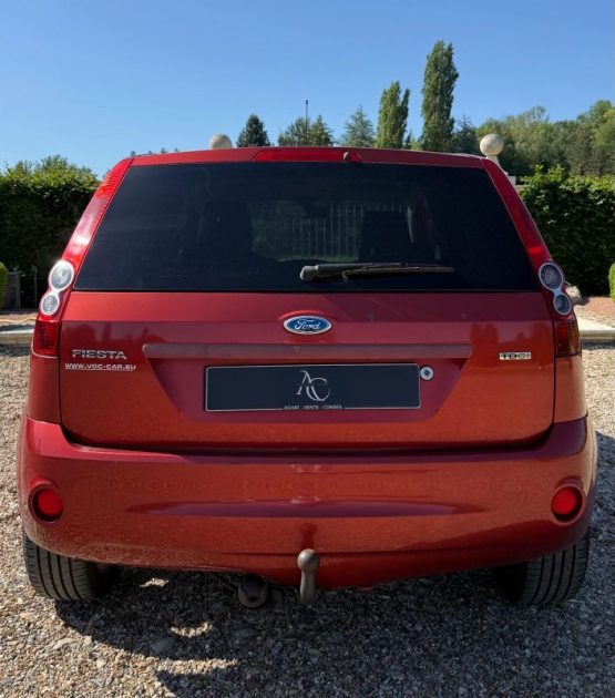 FORD FIESTA SENSO PLUS DURASHIFT 1.4 tdci 68ch RÉGULATEUR / CLIM / ATTELAGE