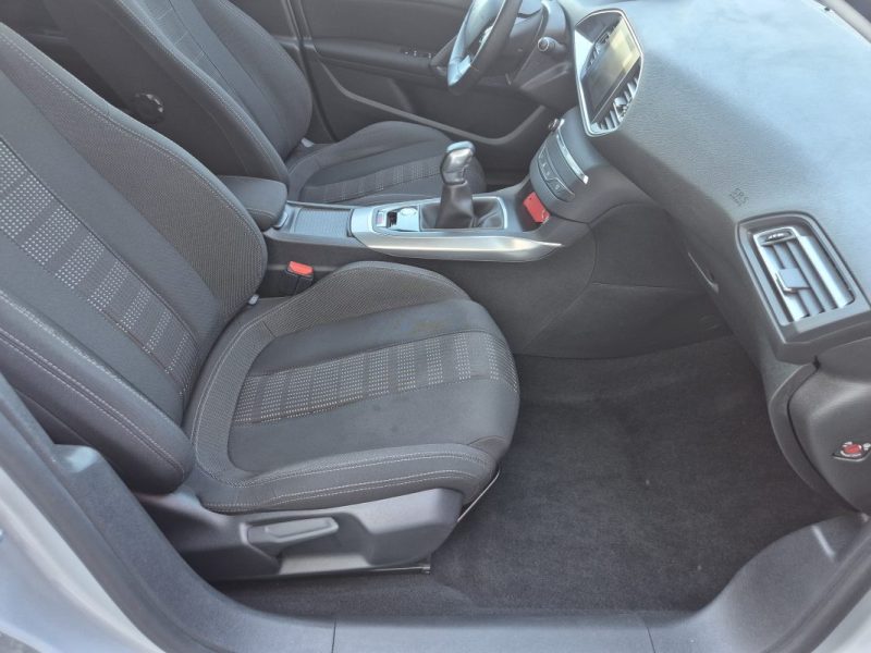 PEUGEOT 308 II 1.2 PURETECH 110CH S&S BVM5 ALLURE 2017