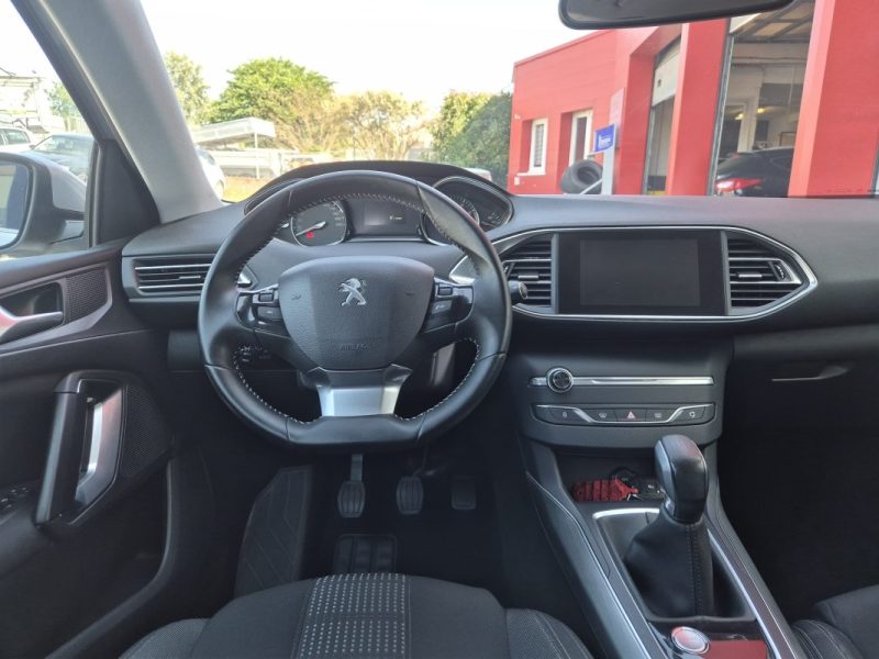 PEUGEOT 308 II 1.2 PURETECH 110CH S&S BVM5 ALLURE 2017